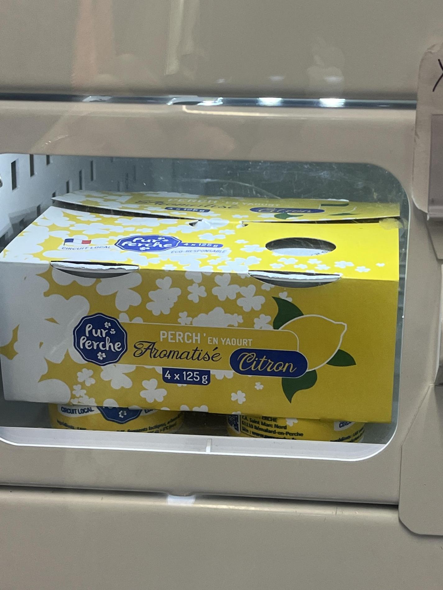 YAOURTS AROMATISES AU CITRON